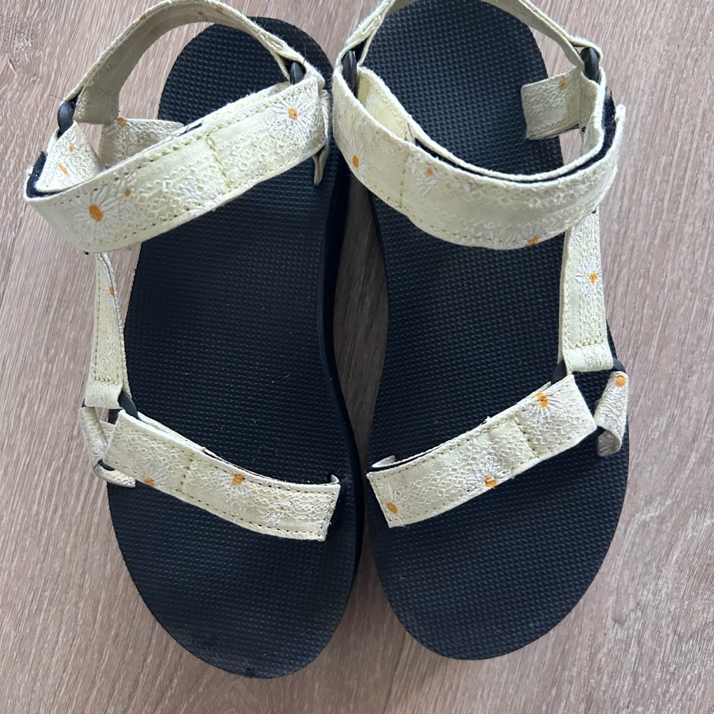 Teva Women's Adjustable Strap Sandals in Cream - Picture 7 of 12